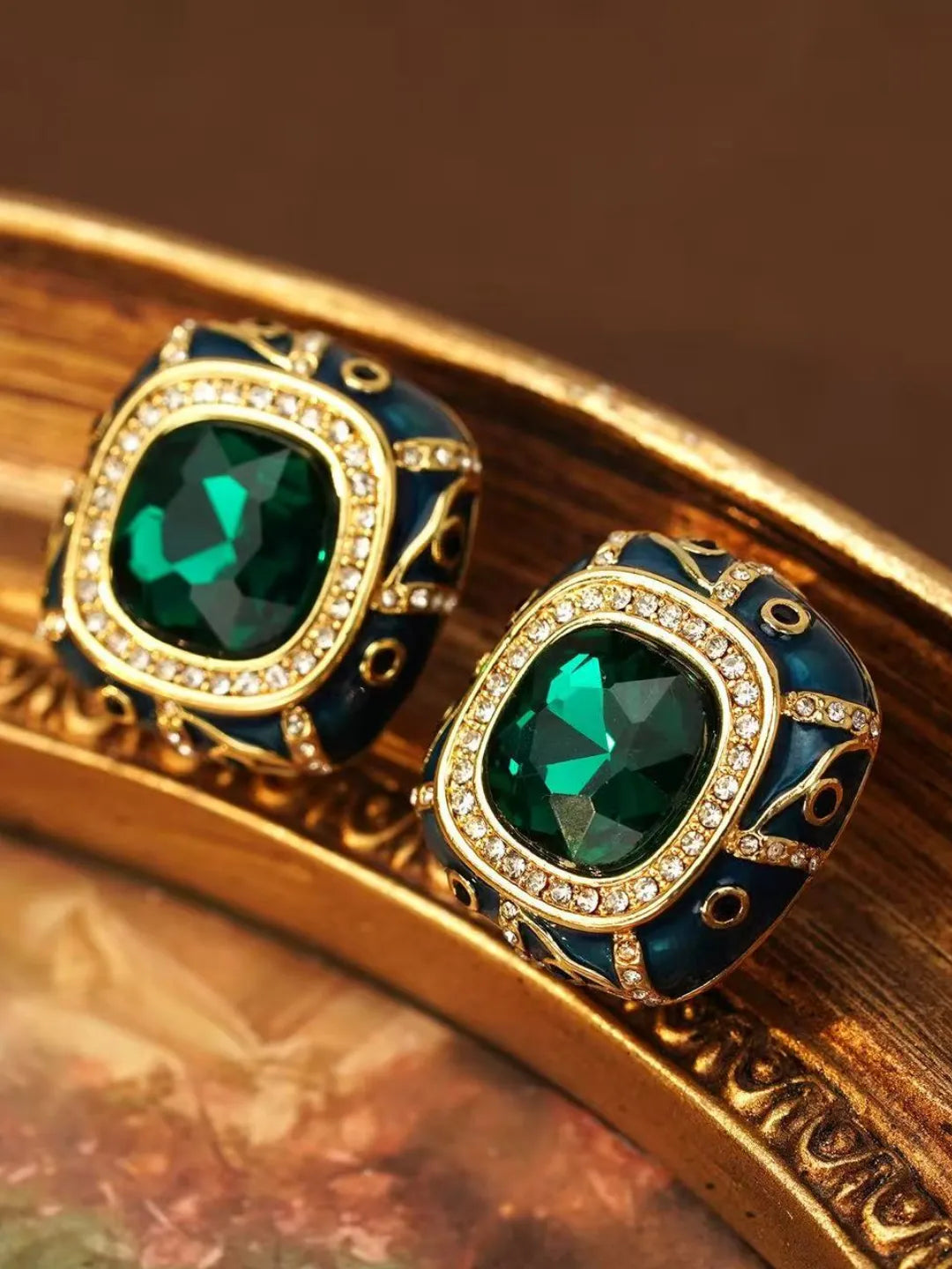 ENAMEL TEXTURE EARRINGS