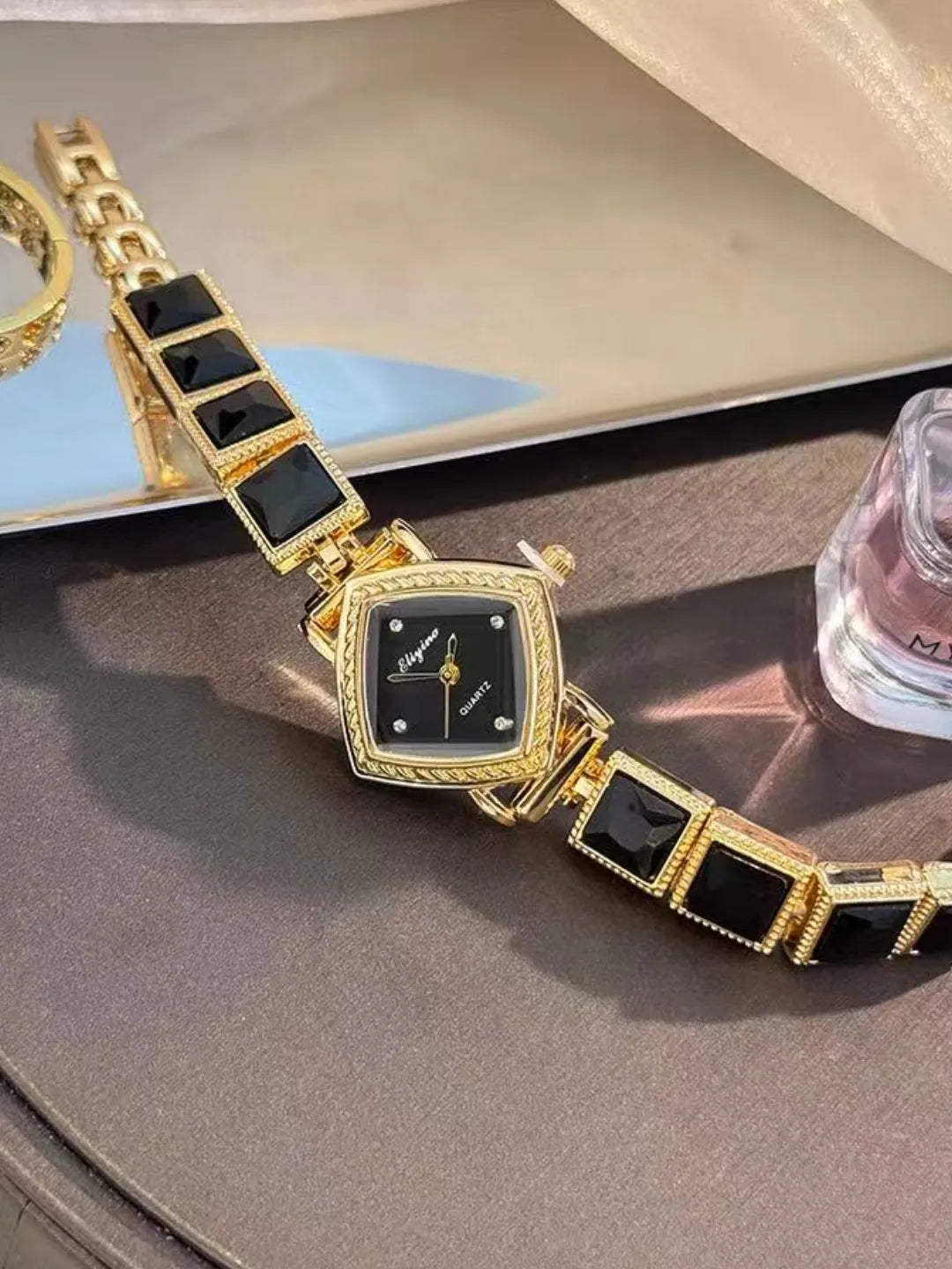 CUBE SUGAR WATCH – GIFTABLE