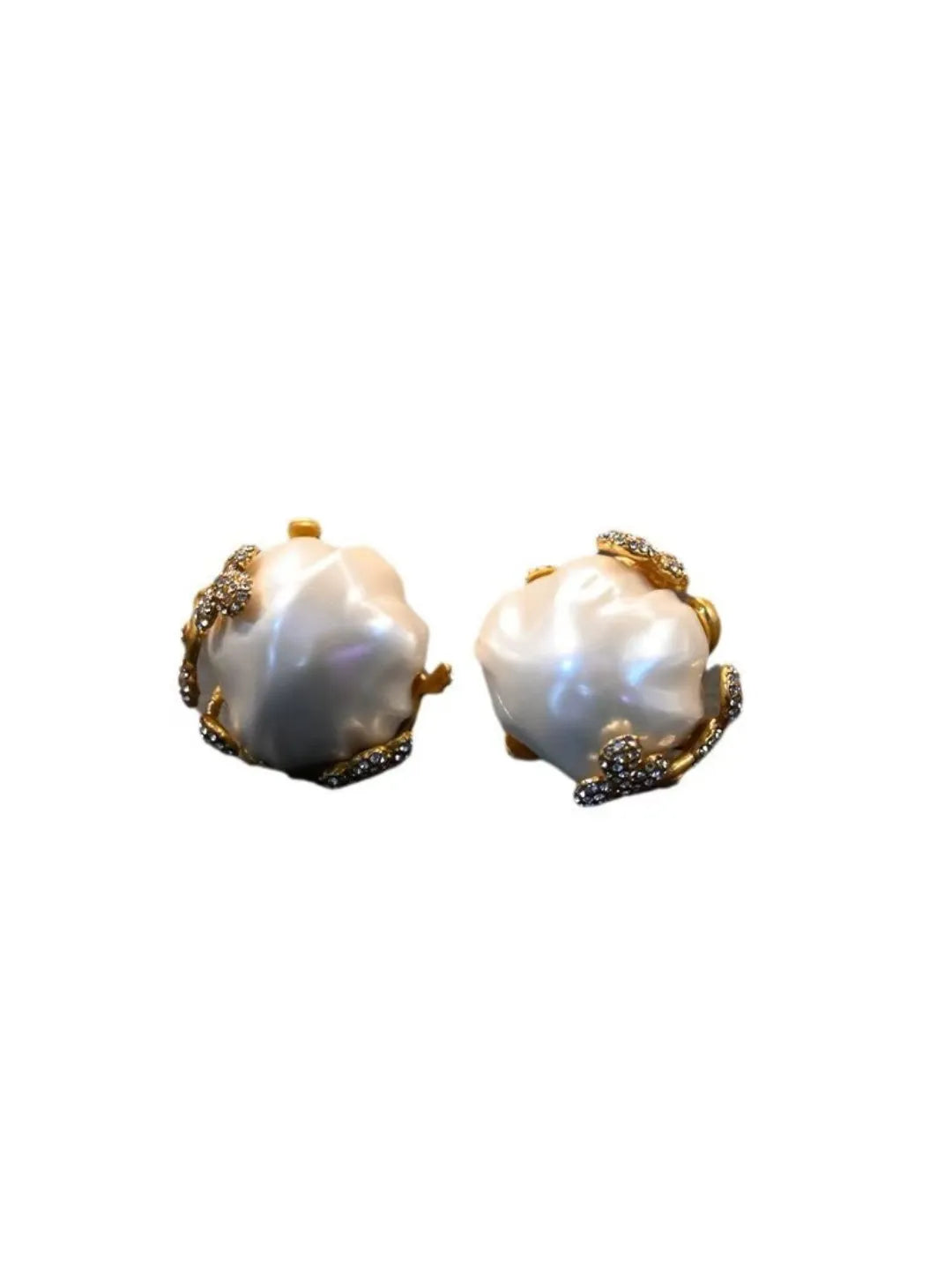VINTAGE BAROQUE STUDS