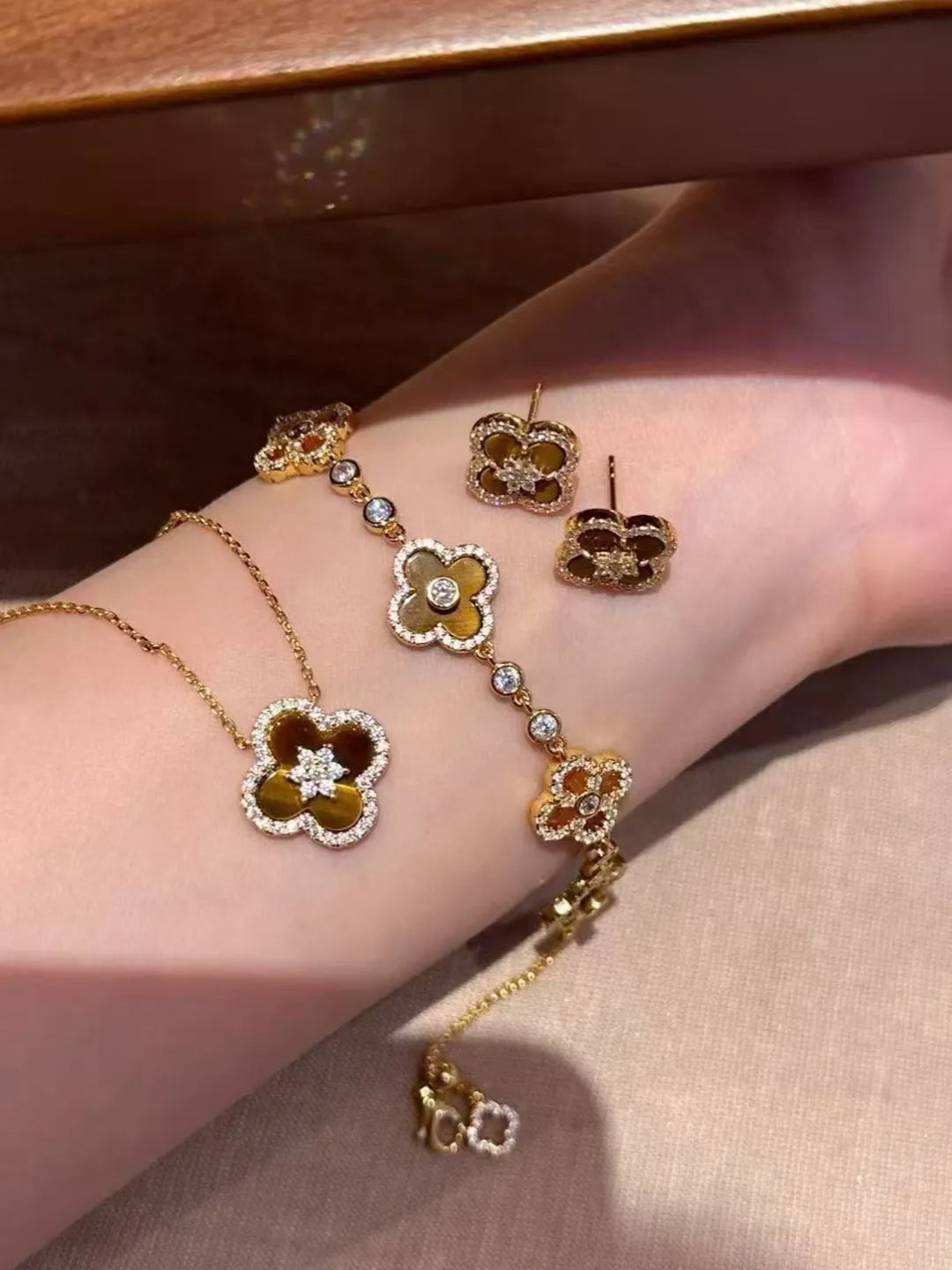 TIGER’S EYE CLOVER JEWELRY