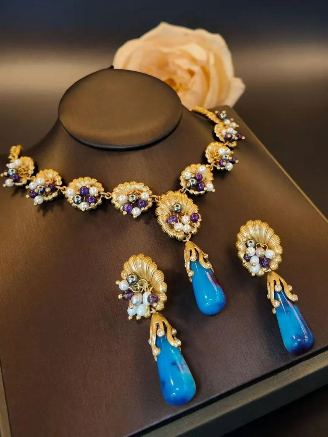 TIE-DYE STONE PEARL NECKLACE