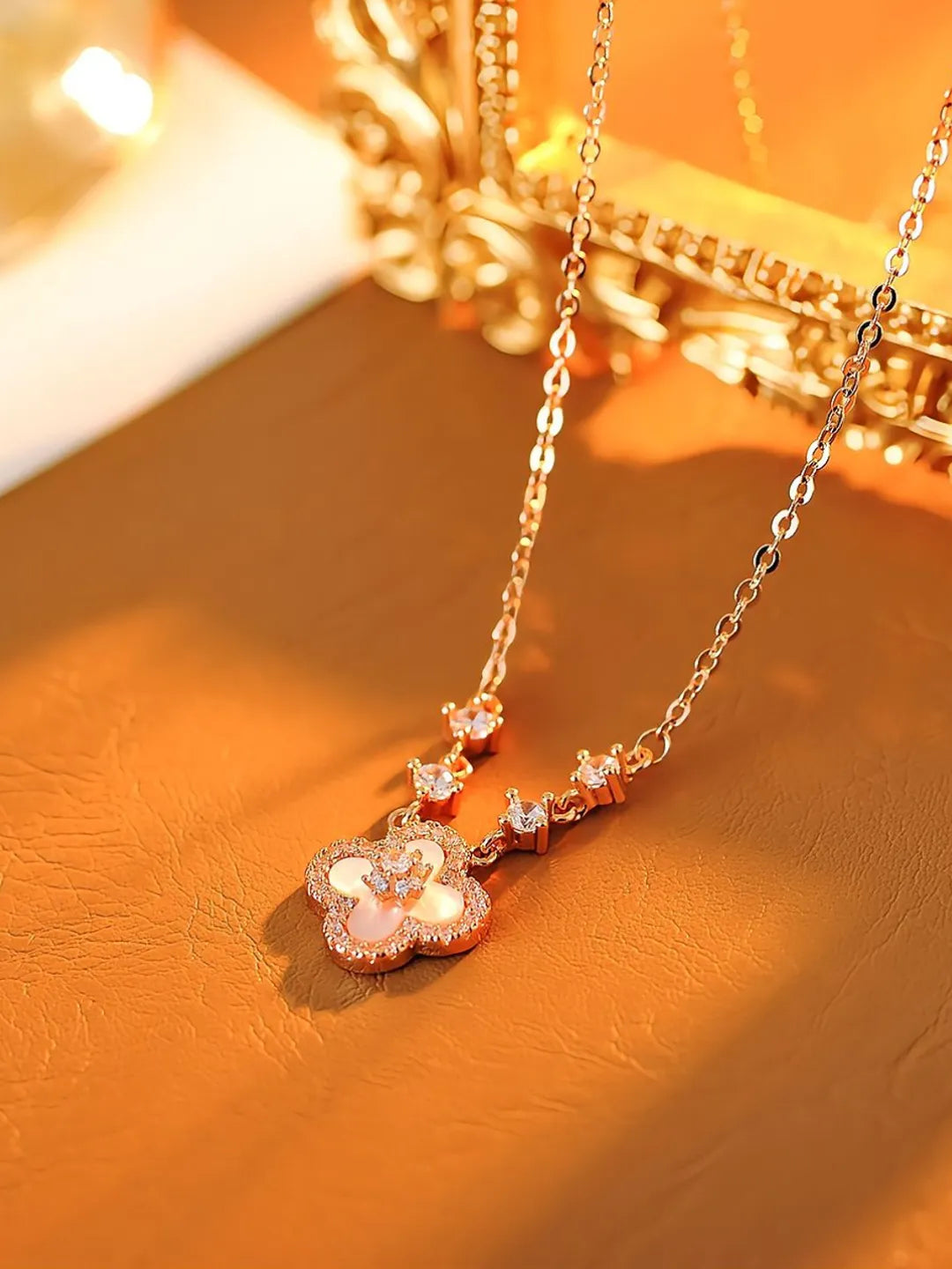 PINK FOUR LEAF CLOVER NECKLACE