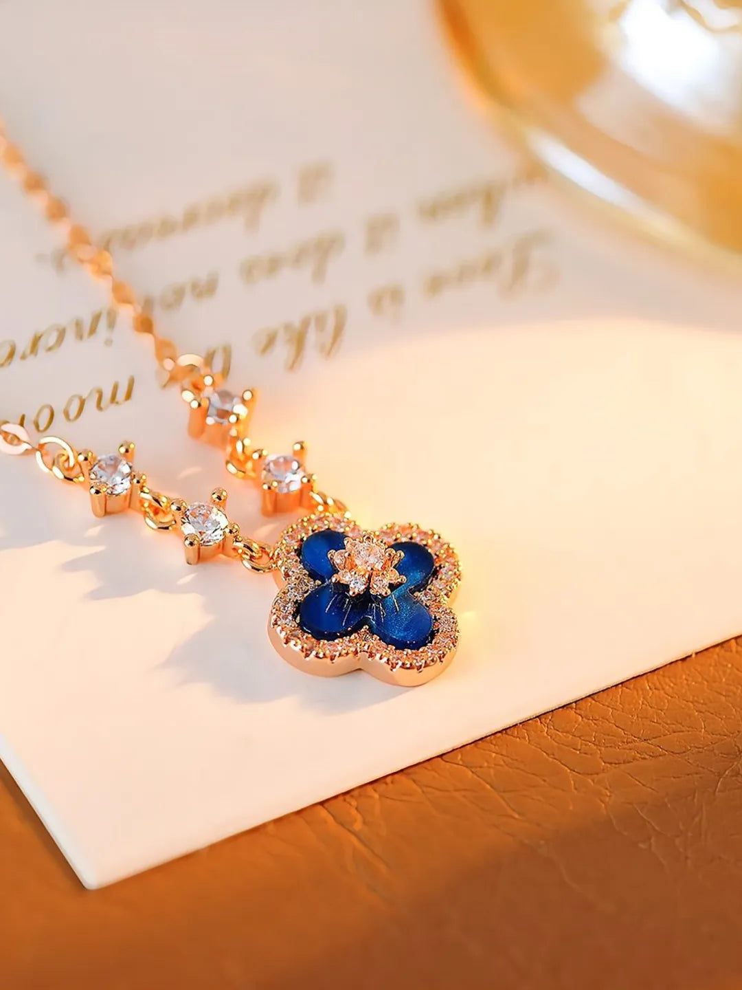 PINK FOUR LEAF CLOVER NECKLACE